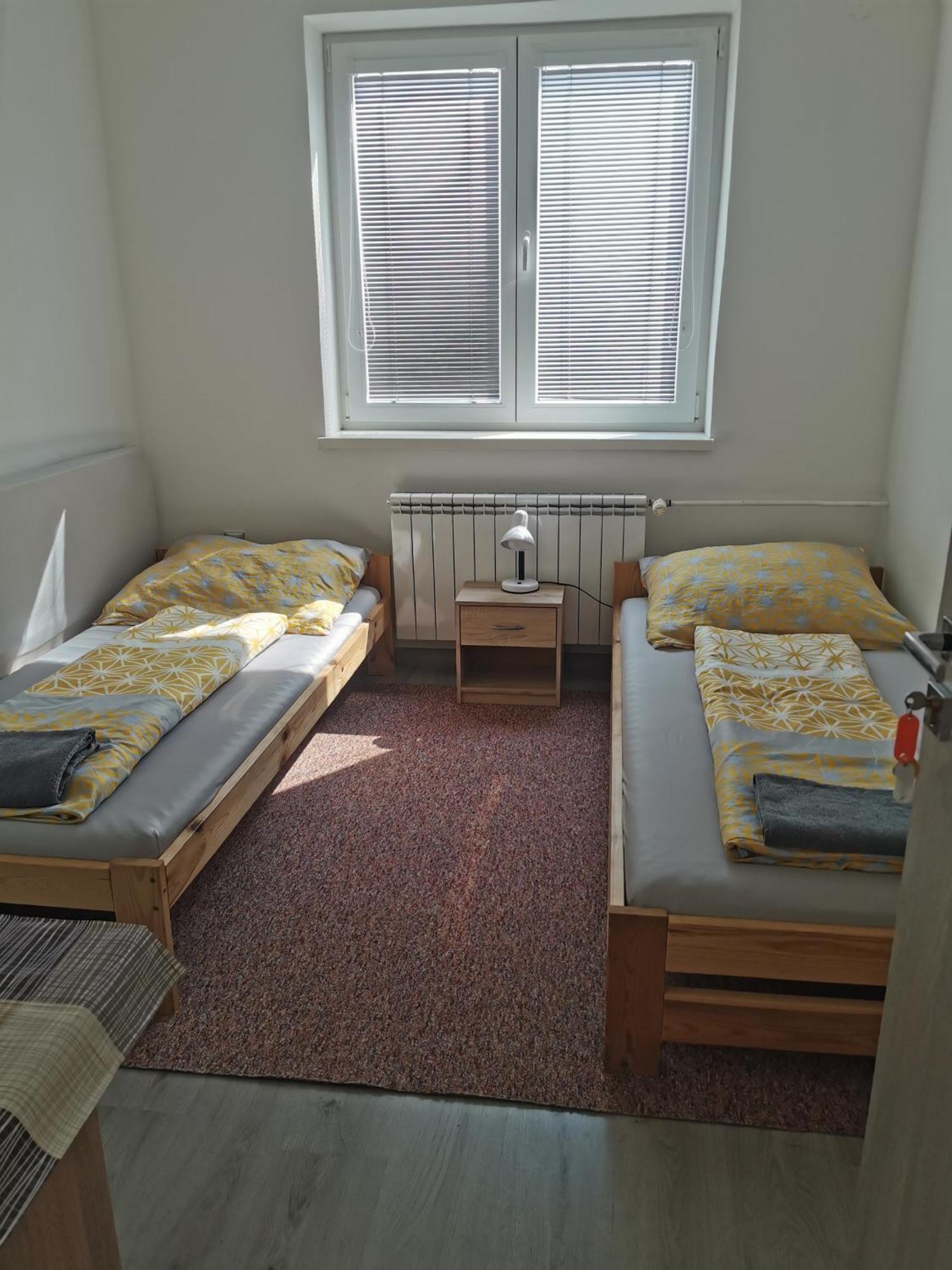 Appartement Living Bratislava & Bus Station & Mlynske Nivy Extérieur photo