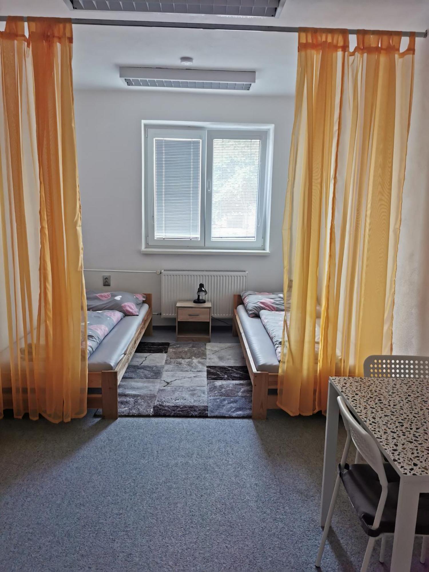 Appartement Living Bratislava & Bus Station & Mlynske Nivy Extérieur photo